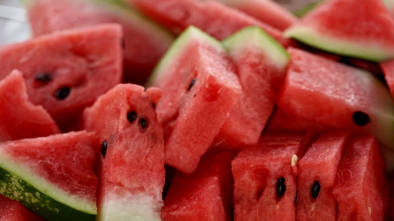 Karpuzun Yararları ve Zararları Nelerdir?
