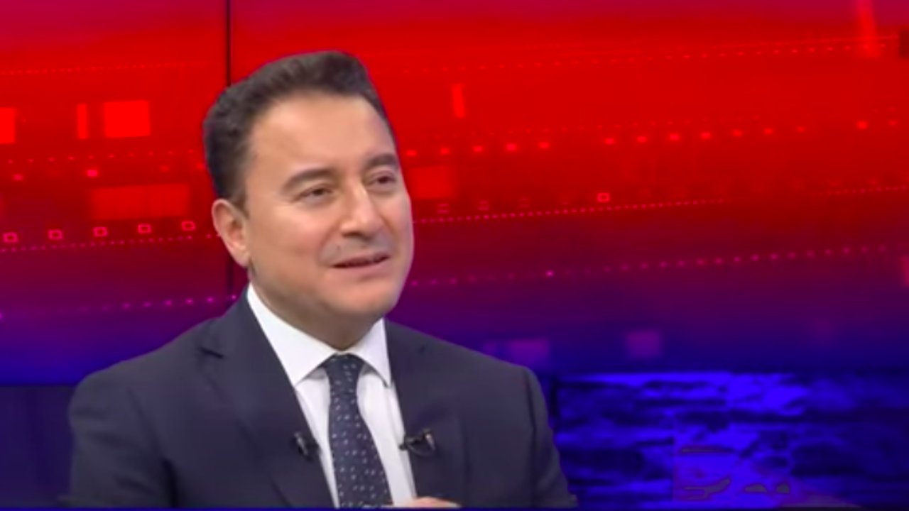 Ali Babacan liderliğinde kurulan Deva Partisinde büyük deprem